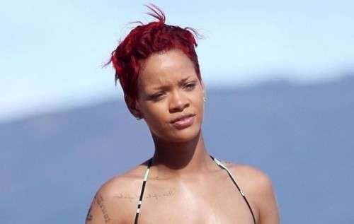 Rihanna al mare