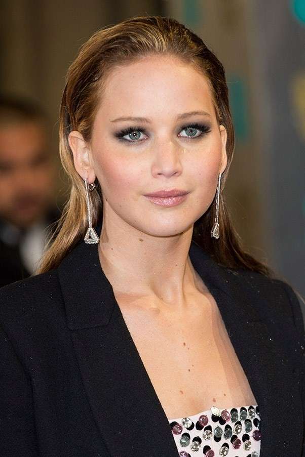Jennifer Lawrence e i capelli effetto wet