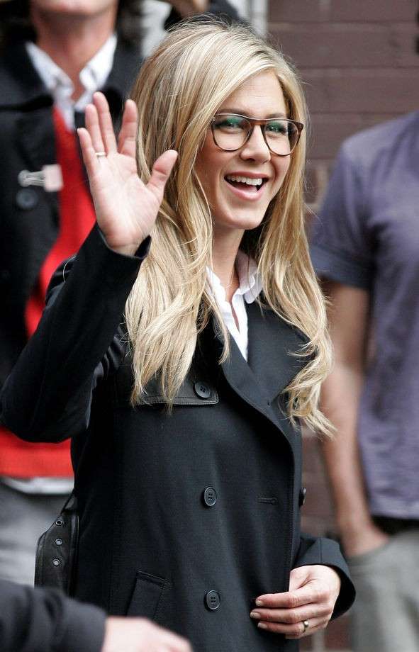 Jennifer Aniston con occhiali da vista