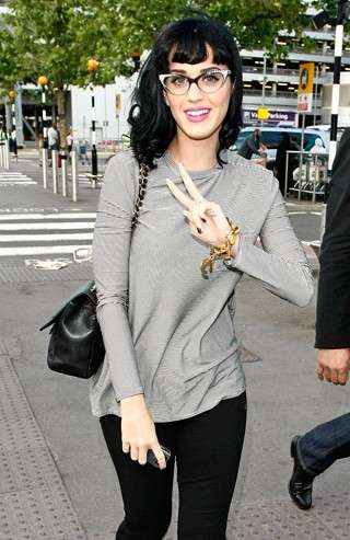 Katy Perry con occhiali da vista