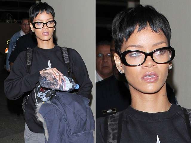 Rihanna con occhiali da vista