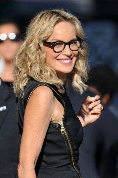 Sharon Stone con occhiali da vista