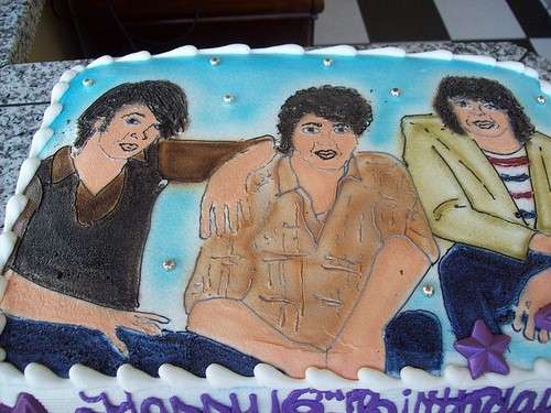 La torta dei Jonas Brothers