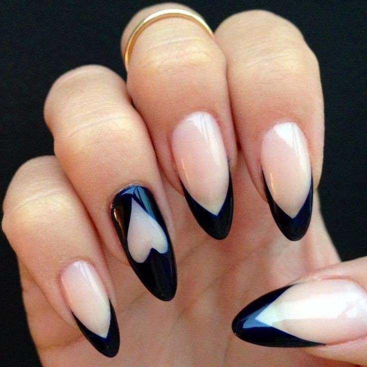 French manicure navy