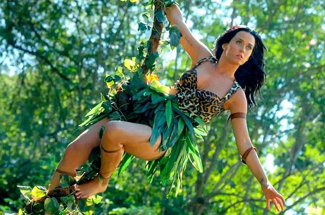 Katy Perry nel video Roar