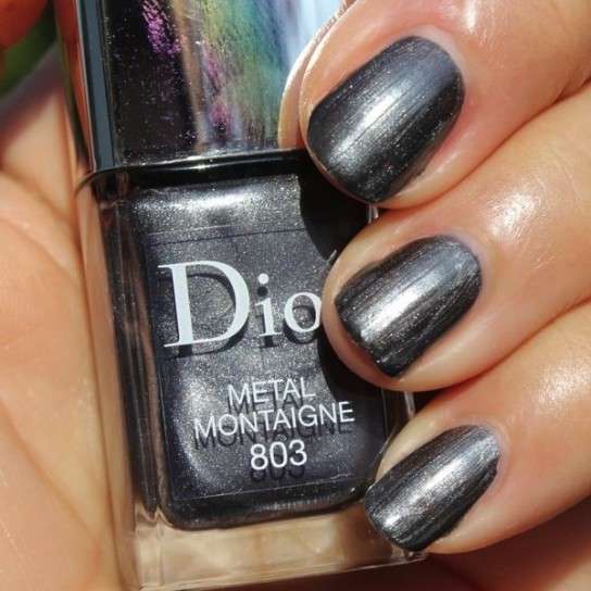 Smalto grigio scuro metallizzato di Dior