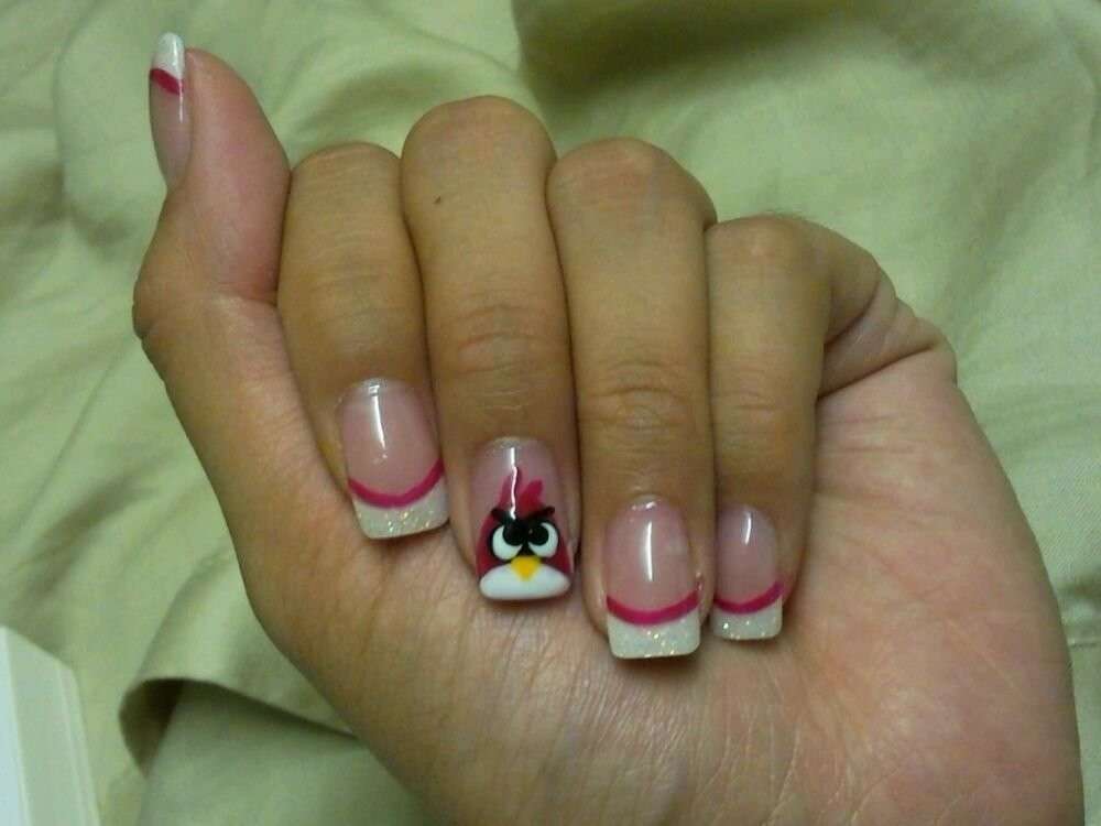 French manicure glitterata di Angry Birds