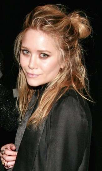 Mary Kate Olsen con half bun
