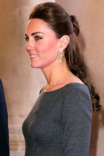 Kate Middleton con half bun