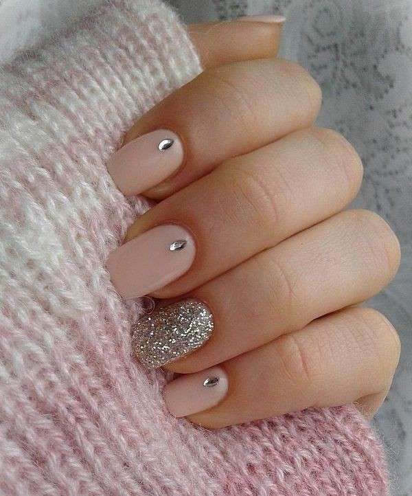 Nail art rosa e argento