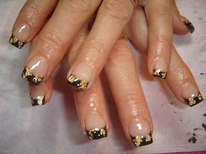 French manicure nera e oro