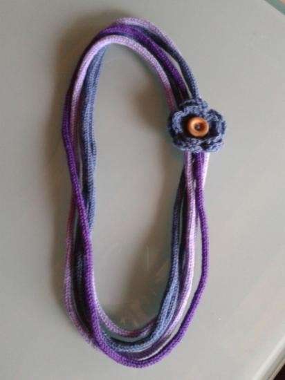 Collana di lana semplice viola