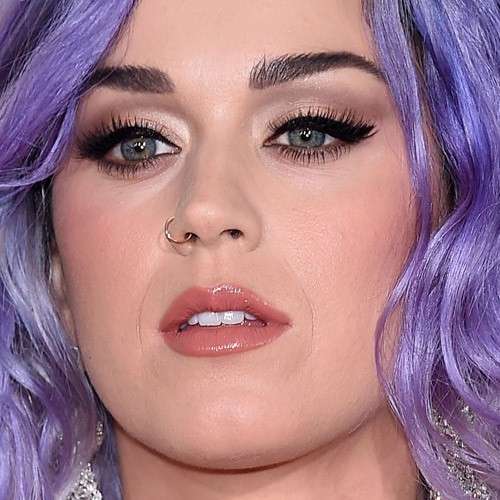 Eyeliner e lipgloss per Katy Perry