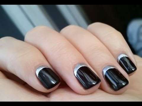 Half moon manicure silver e nera