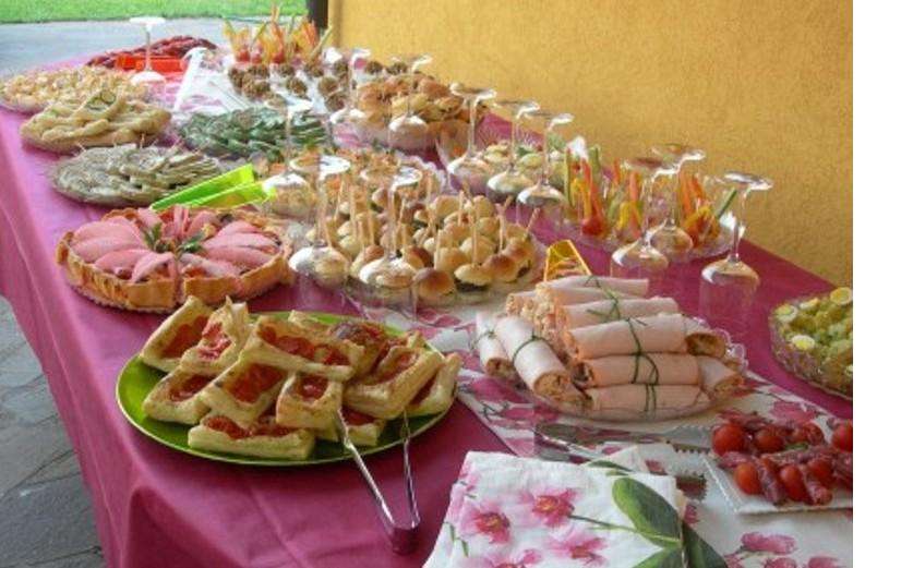 Buffet di salato per la festa di Carnevale