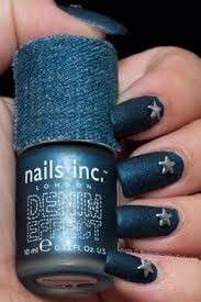 Nail art effetto jeans con stelle