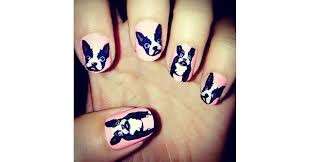 Nail art rosa con cagnolini