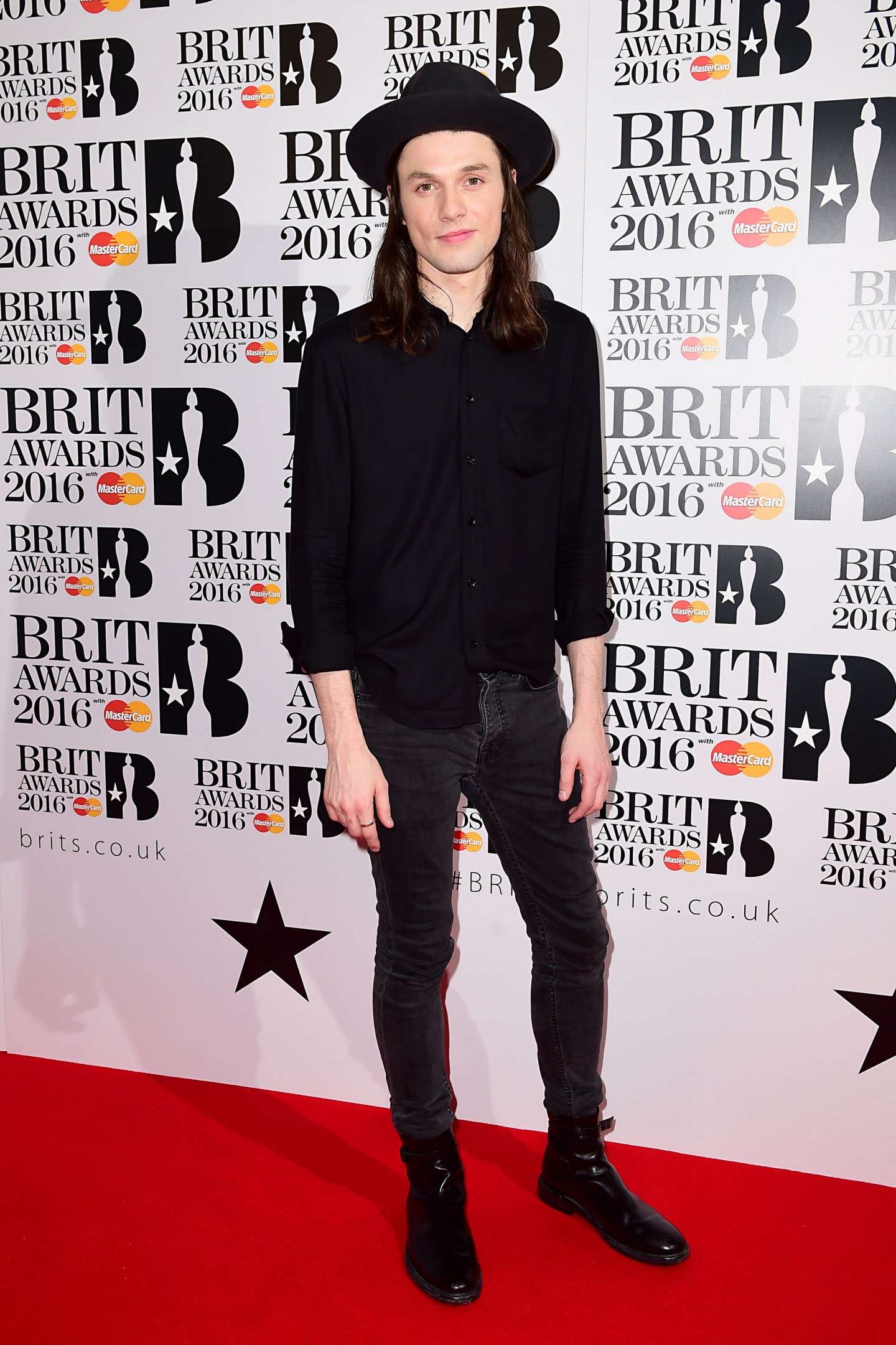 James Bay ai Brit Awards 2016