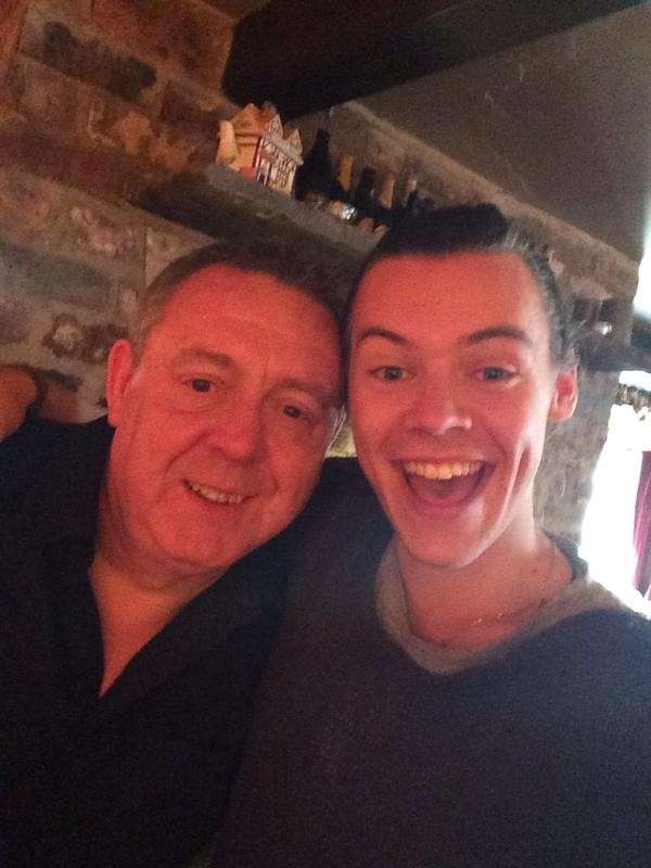 Selfie di Harry Styles col papà