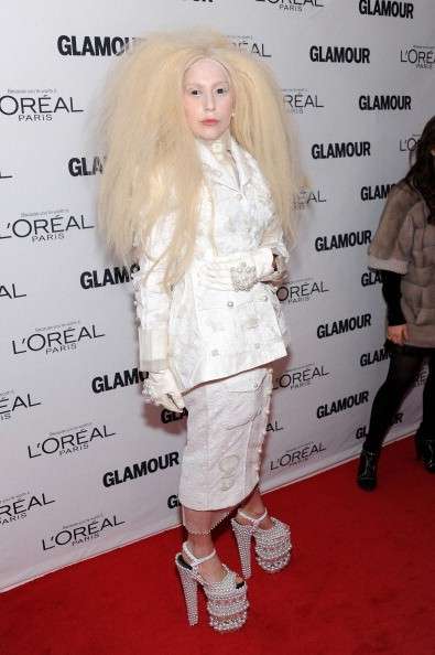 Lady Gaga con makeup bianco
