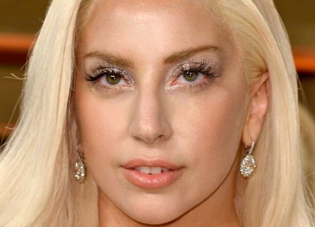 Trucco perlato per Lady Gaga