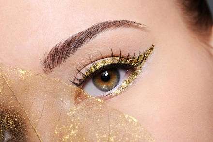 Eyeliner oro glitterato