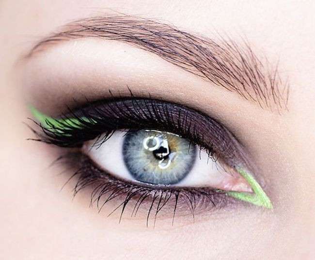 Smokey eyes con eyeliner verde