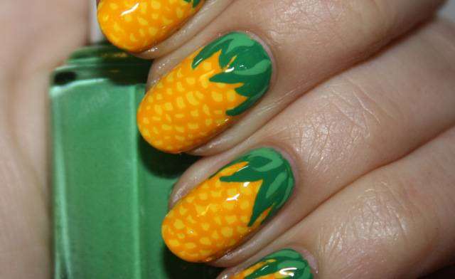 Nail art con ananas