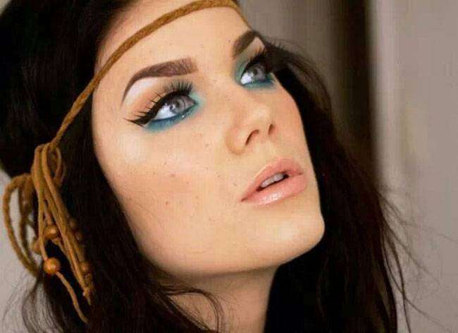 Makeup azzurro boho