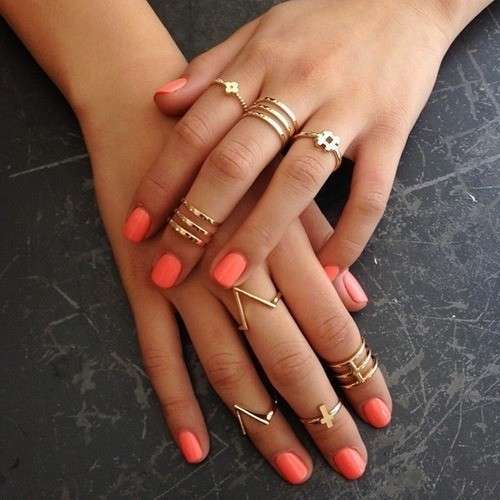 Knuckle ring color oro