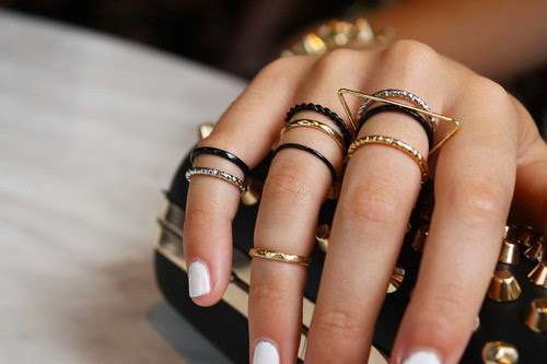 La moda dei knuckle ring
