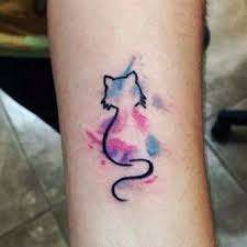 Tatuaggio watercolor di un gattino