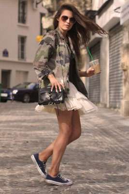 Giacca camouflage con gonna di tulle