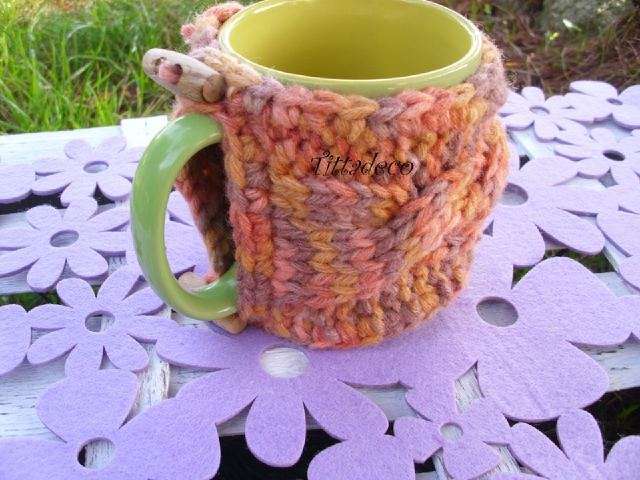 Copri mug colorato di lana