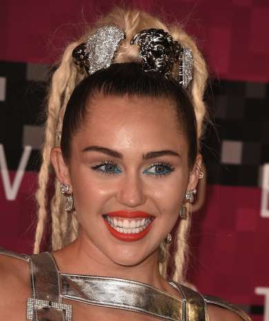 I capelli rasta di Miley Cyrus