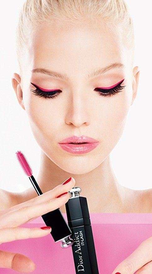 Makeup con rossetto liquido rosa