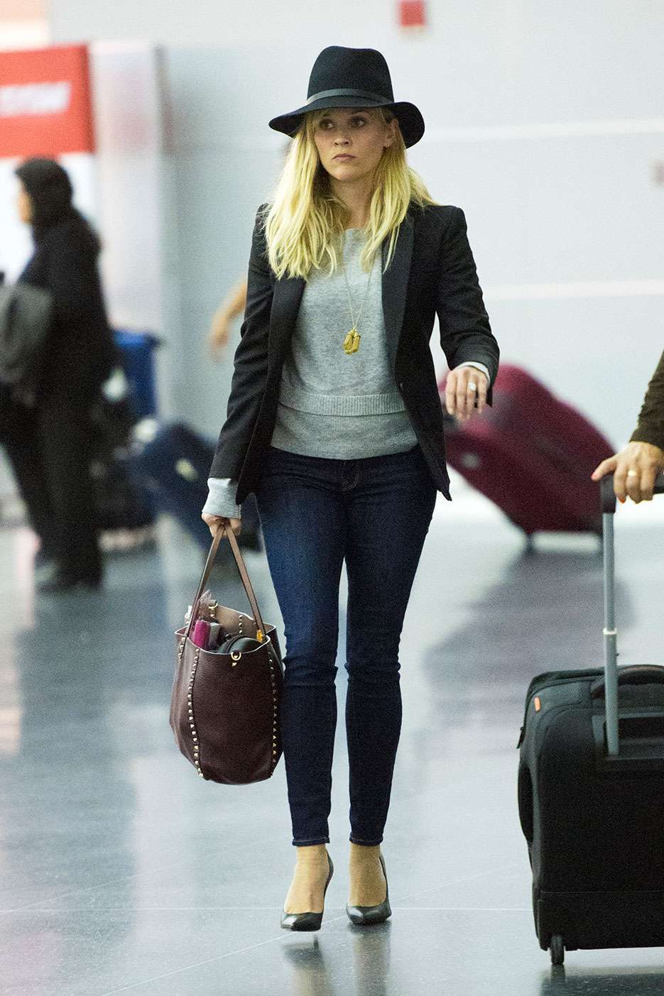 Reese Whiterspoon in aeroporto