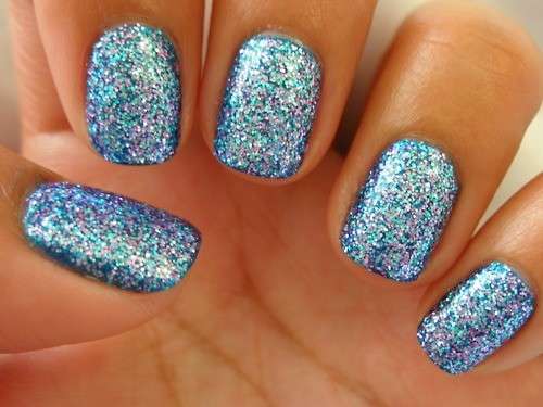 Nail art glitter blu