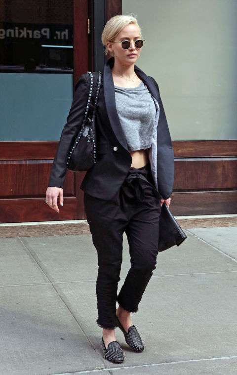 Jennifer Lawrence con i pantaloni cargo