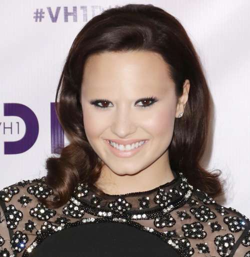 Star senza sopracciglia - Demi Lovato