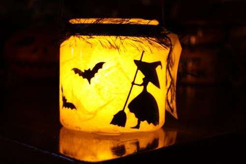 Lanterna di Halloween con strega