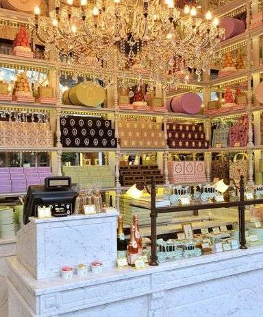 Elegante negozio di caramelle
