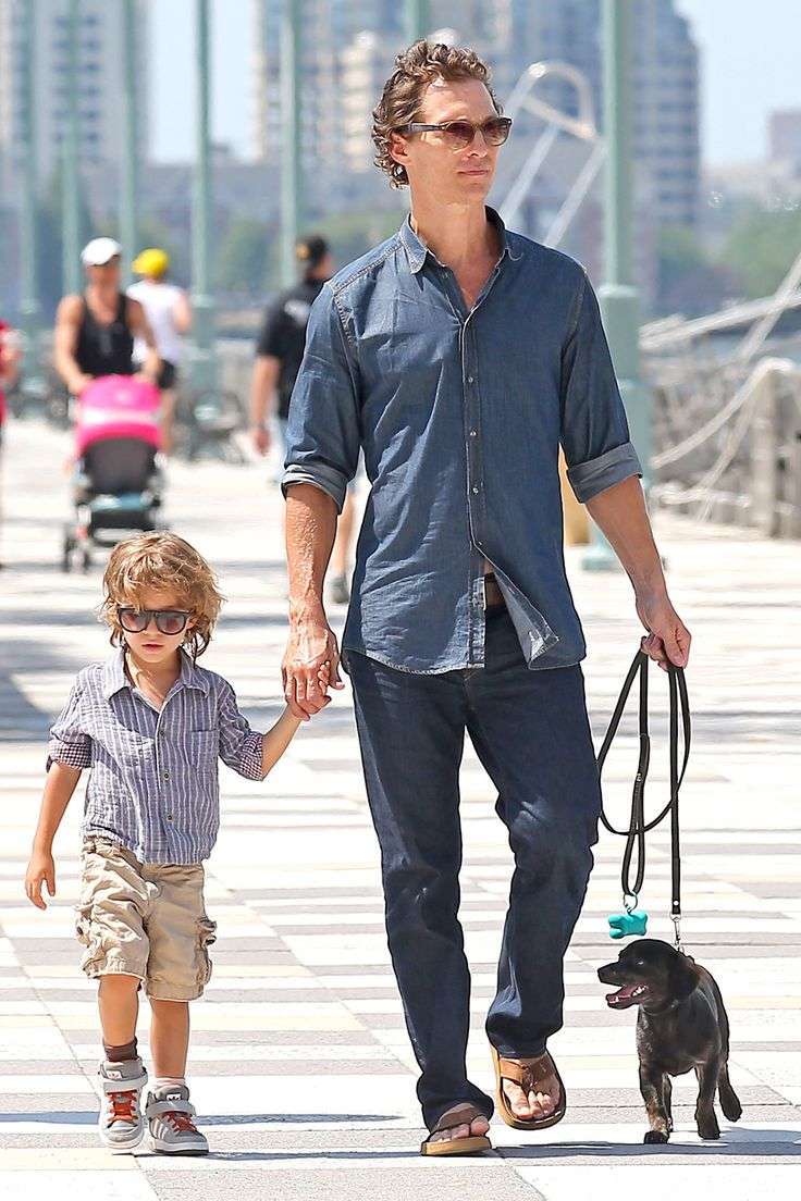 Matthew McConaughey con il suo cagnolino
