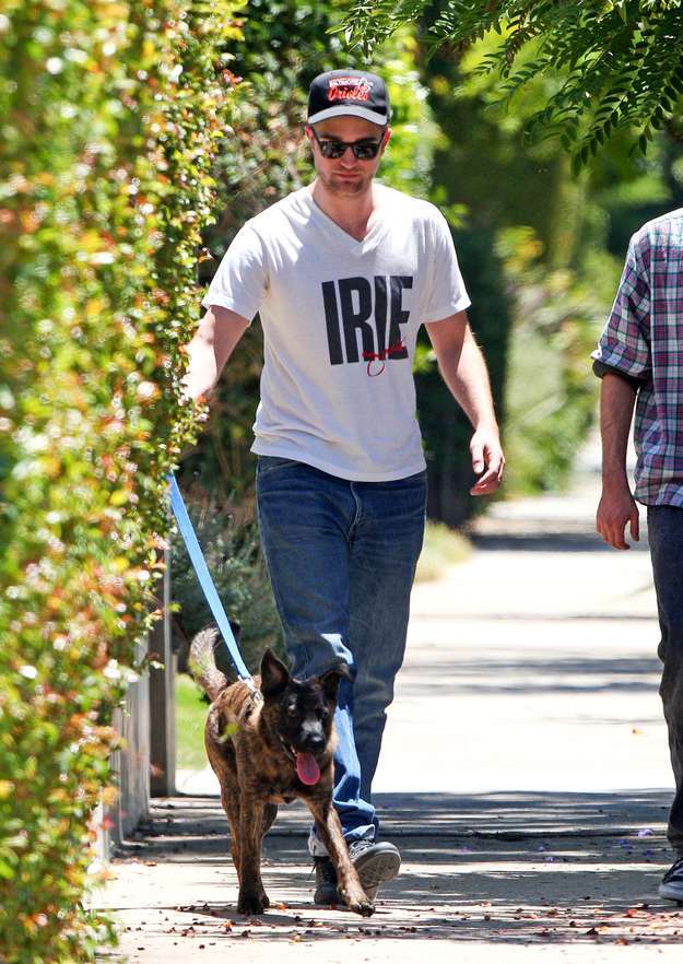 Robert Pattinson con il cane Bear