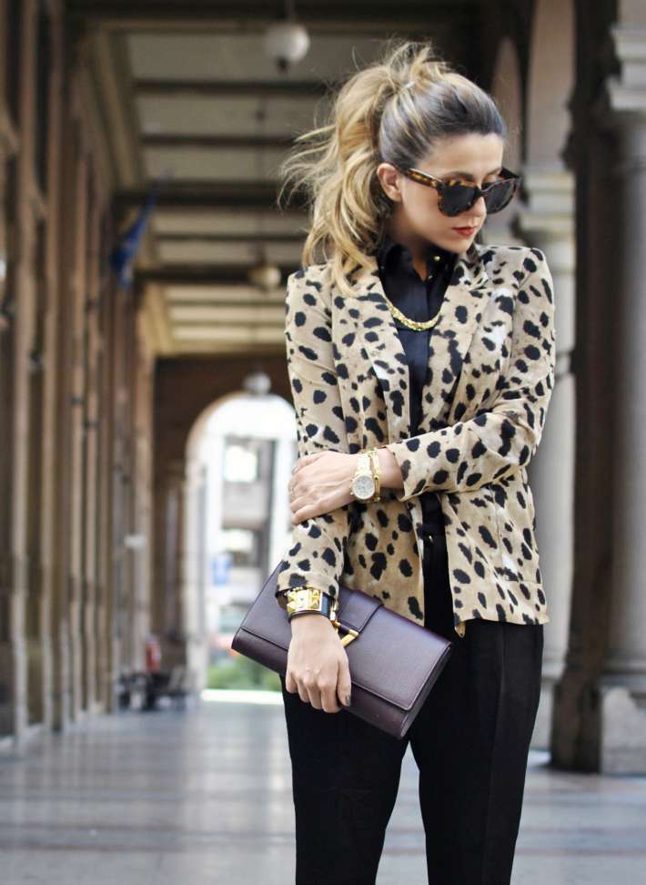 Giacca animalier e look total black