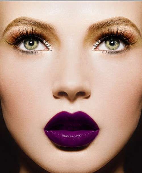 Makeup labbra viola intenso