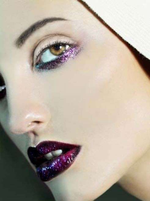 Makeup viola glitterato