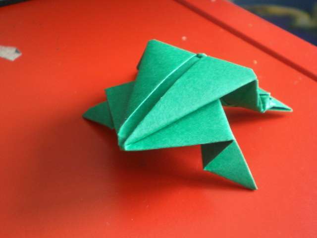 Origami a forma di rana