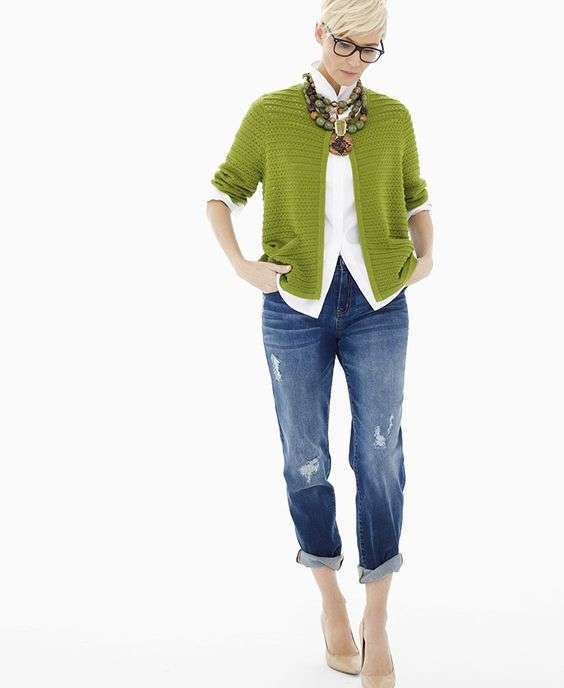 Cardigan verde con jeans per la primavera 2017