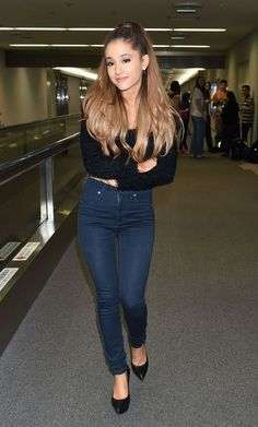 Ariana Grande con i Mom jeans